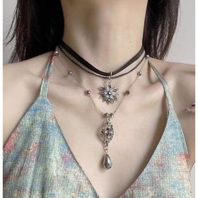 Necklace 68 (Option: A)