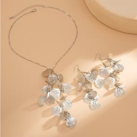 Gold Leaf Choker Necklace For Women,Trendy Boho Black Ginkgo Leaves Long Tassel Necklace, Aesthetic Beachy Party Jewelry Accessories Gifts (Option: White)