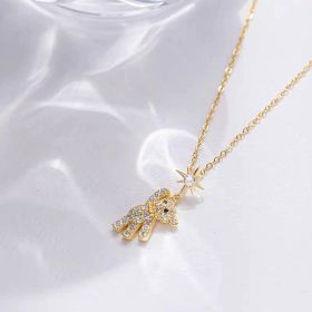 Women's Cute Bear Necklace Design Niche Titanium Steel Non-fading Clavicle Chain Pendant (Option: Women-Gold)