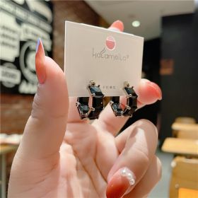 Small Number Of Earrings High Sense Earrings (Option: Gold)